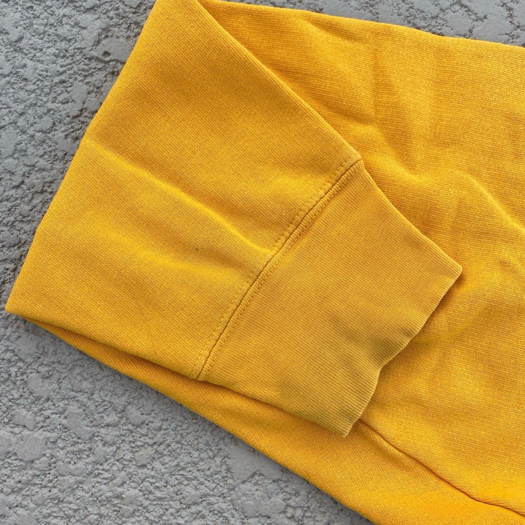 Vintage VINTAGE Steve & Barry’s Mens XL XLarge Crewneck Sweatshirt Yellow Hummer Spell Out Y2K University Pullover Mens Size US XL / EU 56 / 4 - 7 Thumbnail