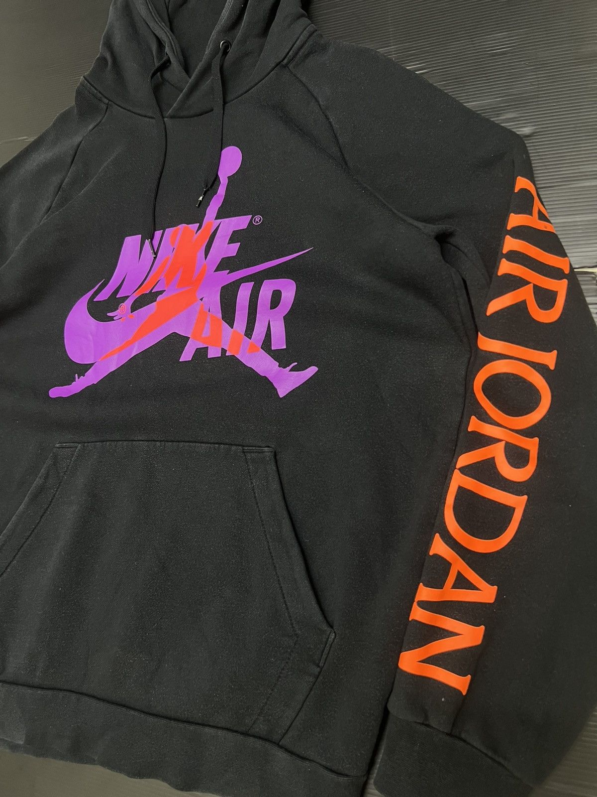 Vintage Y2K FADED NIKE AIR JORDAN BIG LOGO HOODIE Size US M / EU 48-50 / 2 - 3 Thumbnail