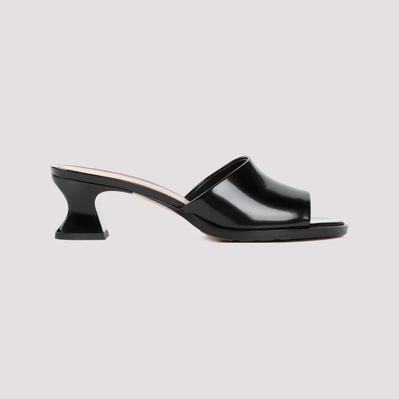 Bottega Veneta o1n1vont1125 Cha-Cha Mules in Black Size US 8.5 / IT 38.5 - 1 Thumbnail