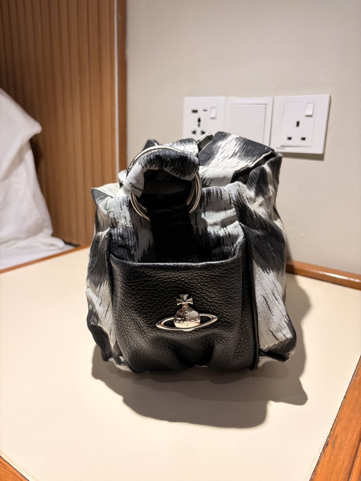 Vivienne Westwood Vivienne Westwood Snow Leopard Pattern Sling Bag Size ONE SIZE - 3 Thumbnail