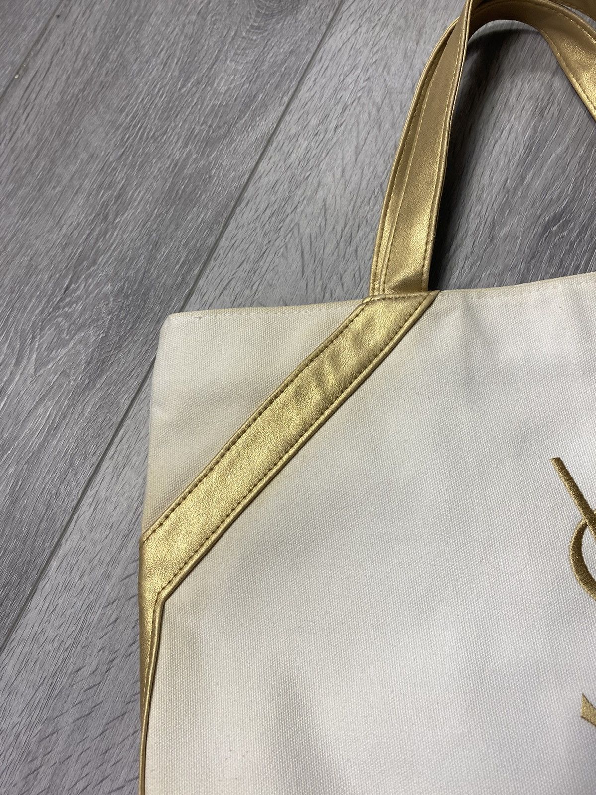 Yves Saint Laurent Yves Saint Laurent YSL Logo Lacquered Tote Shopper Hand Bag Size ONE SIZE - 5 Thumbnail
