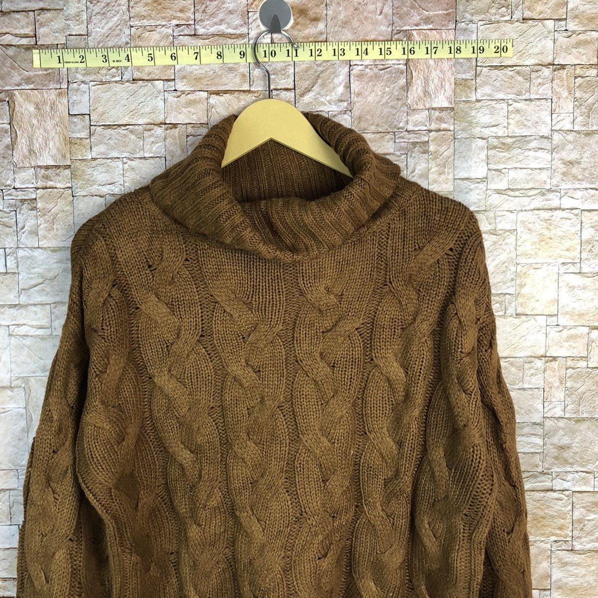 Vintage GU vintage japan Brown cable Knitwear #A415 Size US M / EU 48-50 / 2 - 2 Thumbnail