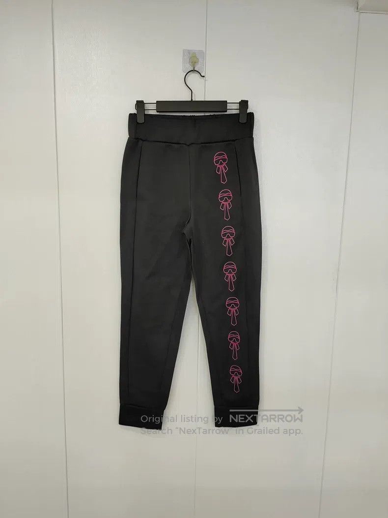 Fendi Fendi Black pants with pink print Size 25" / US 0 / IT 36 - 1 Thumbnail
