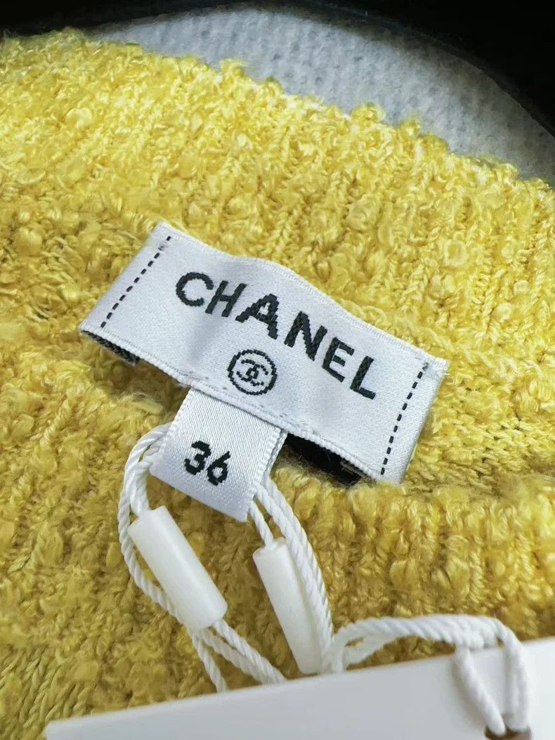 Chanel Chanel Chick yellow knitted vest Size XS / US 0-2 / IT 36-38 - 4 Thumbnail