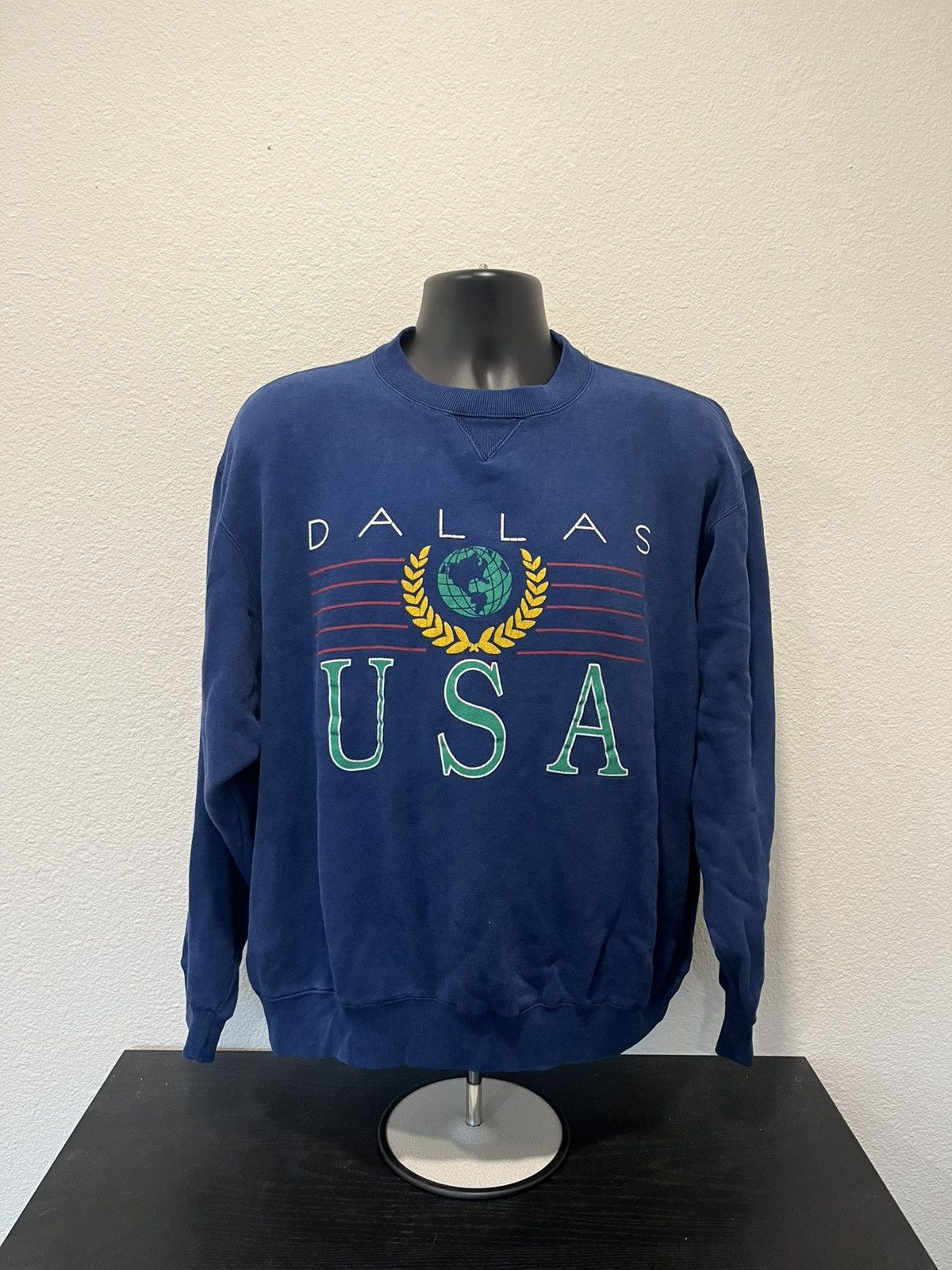 Vintage Dallas USA sweatshirt vintage 90s Size US L / EU 52-54 / 3 - 1 Thumbnail
