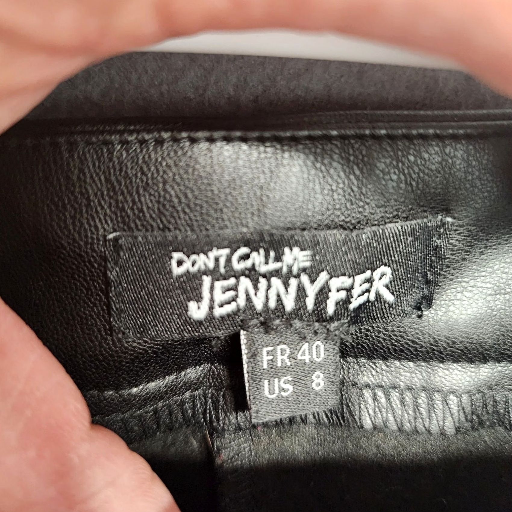 Vintage VINTAGE Dont Call Me Jennyfer Skort Skirt Womens 8 Black Faux Vegan Leather Cargo Goth 90s Punk Gothic Mini Zip Mens? Size 30" / US 8 / IT 44 - 3 Thumbnail