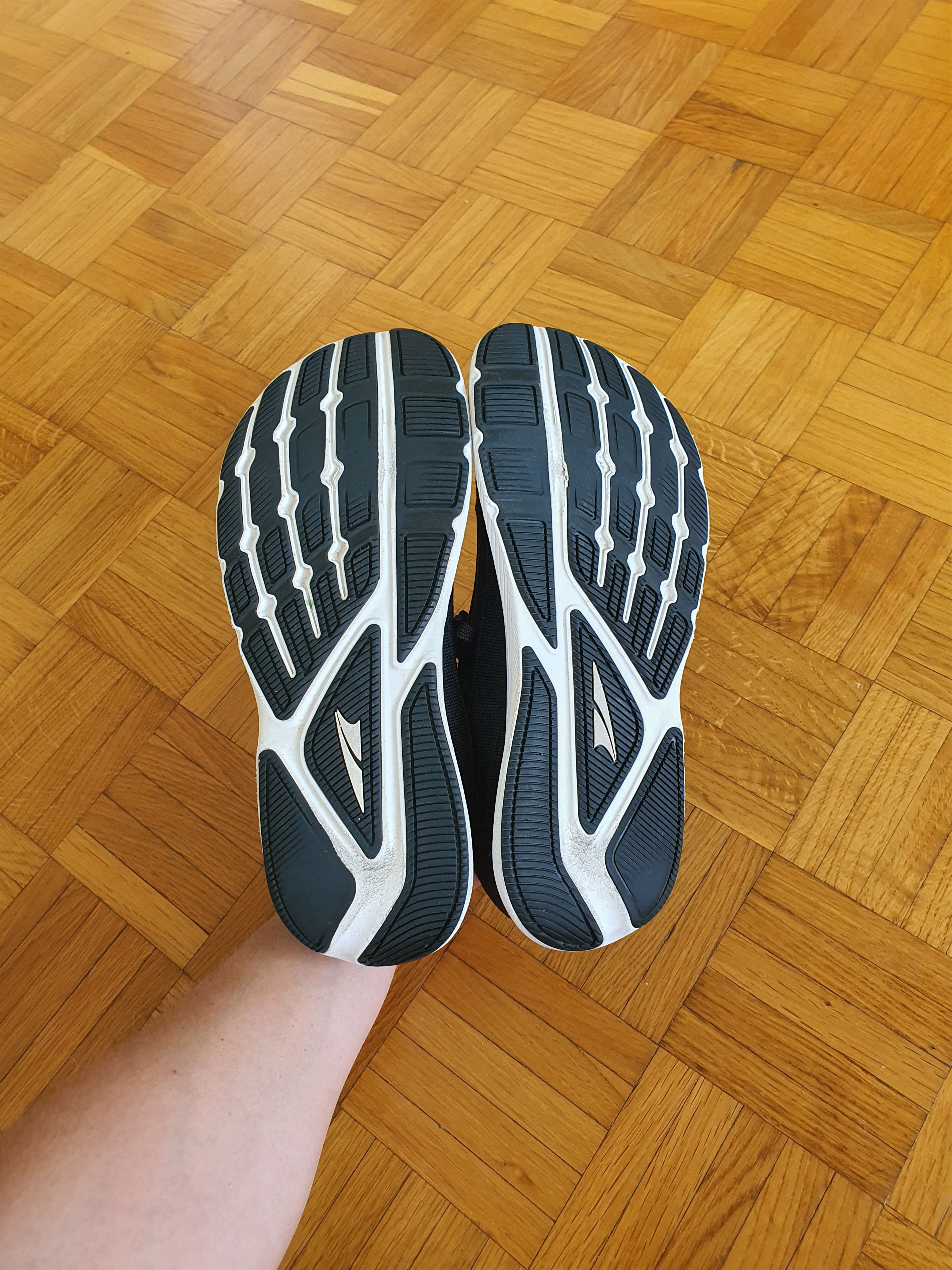Altra Running Sneakers Trainers - ESCALANTE 3 - Sz EU 44 Size US 10 / EU 43 - 8 Thumbnail