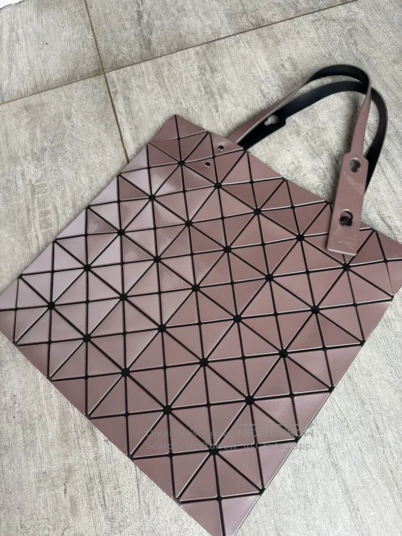 Issey Miyake Issey Miyake Milk Tea Color Six-Grid Shoulder Bag Size ONE SIZE - 6 Thumbnail