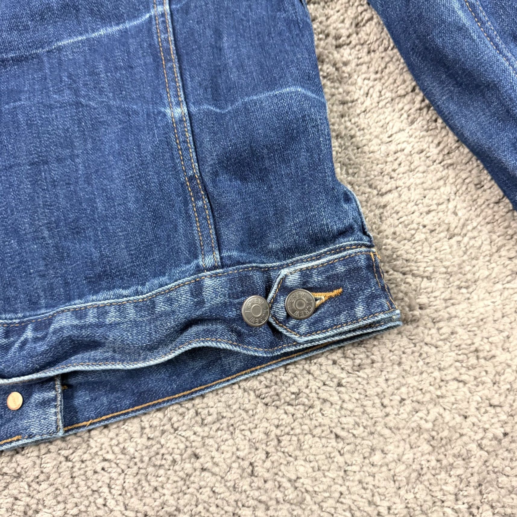 J.Crew J.CREW Denim Jacket Womens XS Blue Indigo Dark Wash Pockets 100% Cotton Jacket XS Womens Blue Denim Trucker Casual Classic Pockets Size XS / US 0-2 / IT 36-38 - 7 Thumbnail