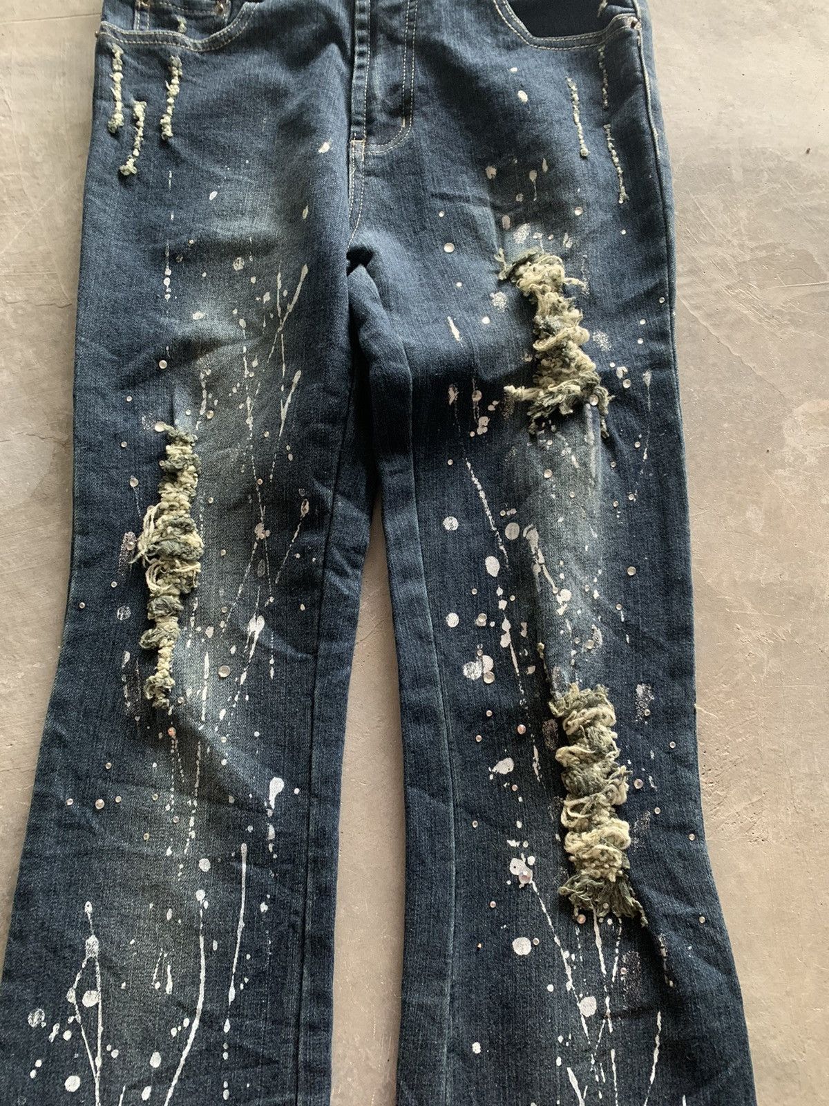 If Six Was Nine × Le Grande Bleu (L.G.B.) flare distressed style with splatter and beads design Size US 27 - 3 Thumbnail