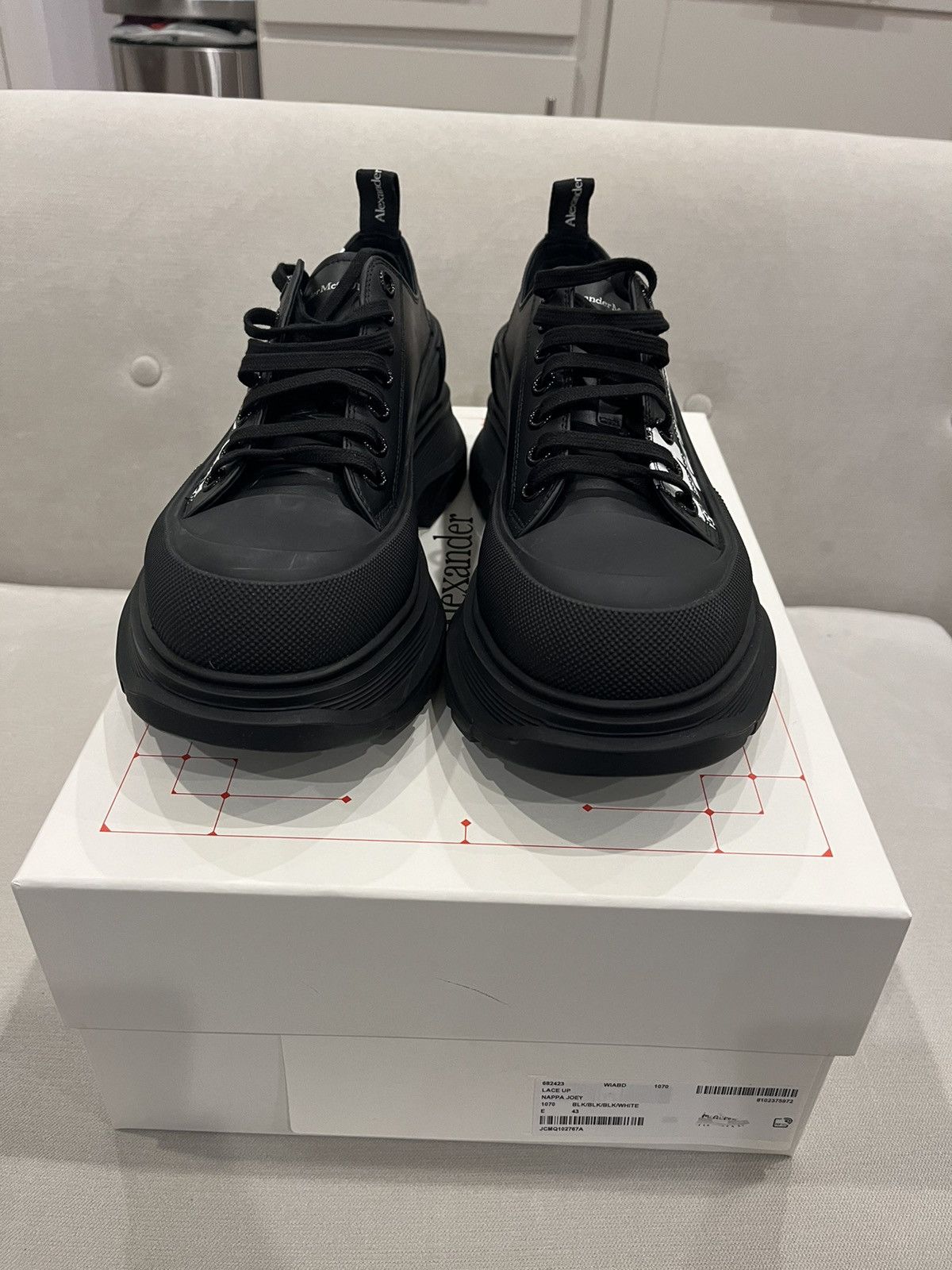 Alexander McQueen Alexander McQueen Tread Slick Low Lace-Up Graffiti Sneakers Size US 10.5 / EU 43-44 - 2 Thumbnail