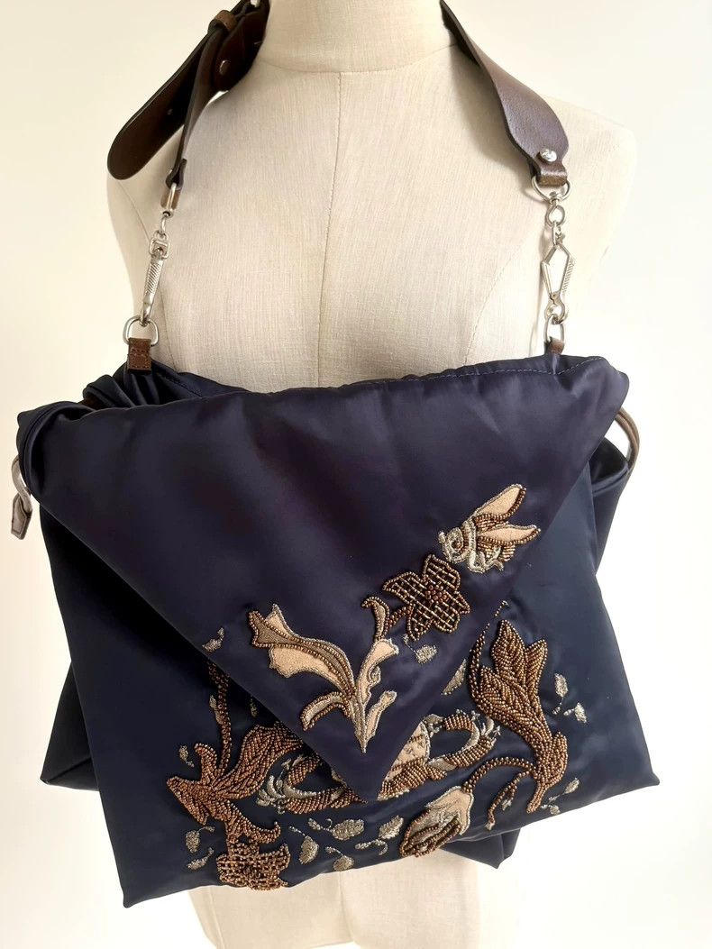 Vivienne Westwood Vivienne Westwood size os Mid-old blue silk embroidered Sat Size ONE SIZE - 2 Thumbnail