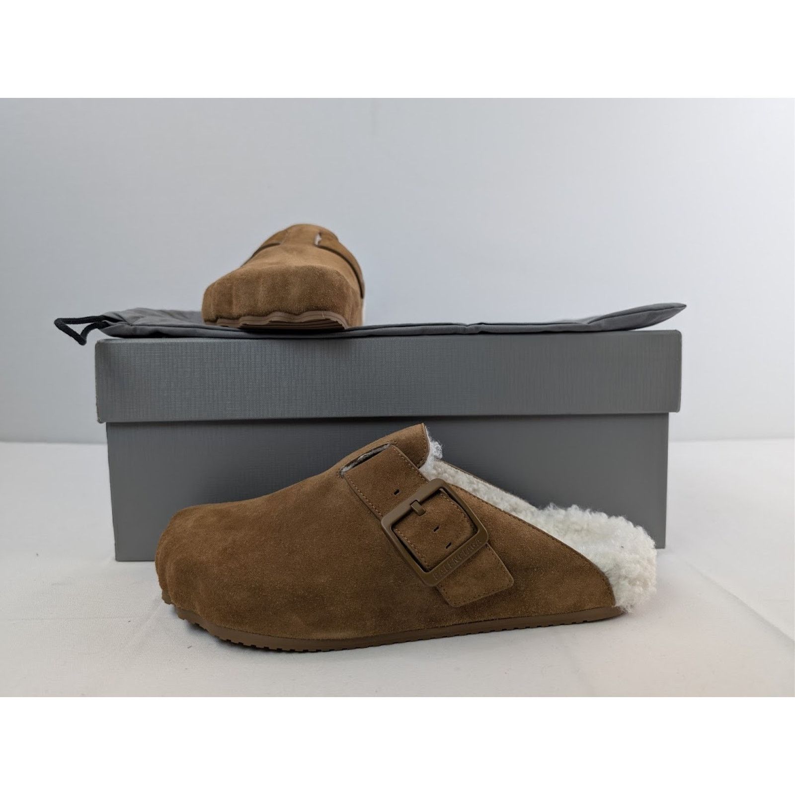 Balenciaga o1rshd1 Suede Shearling Sunday Mules in Beige/Off White Size US 9 / EU 42 - 15 Thumbnail