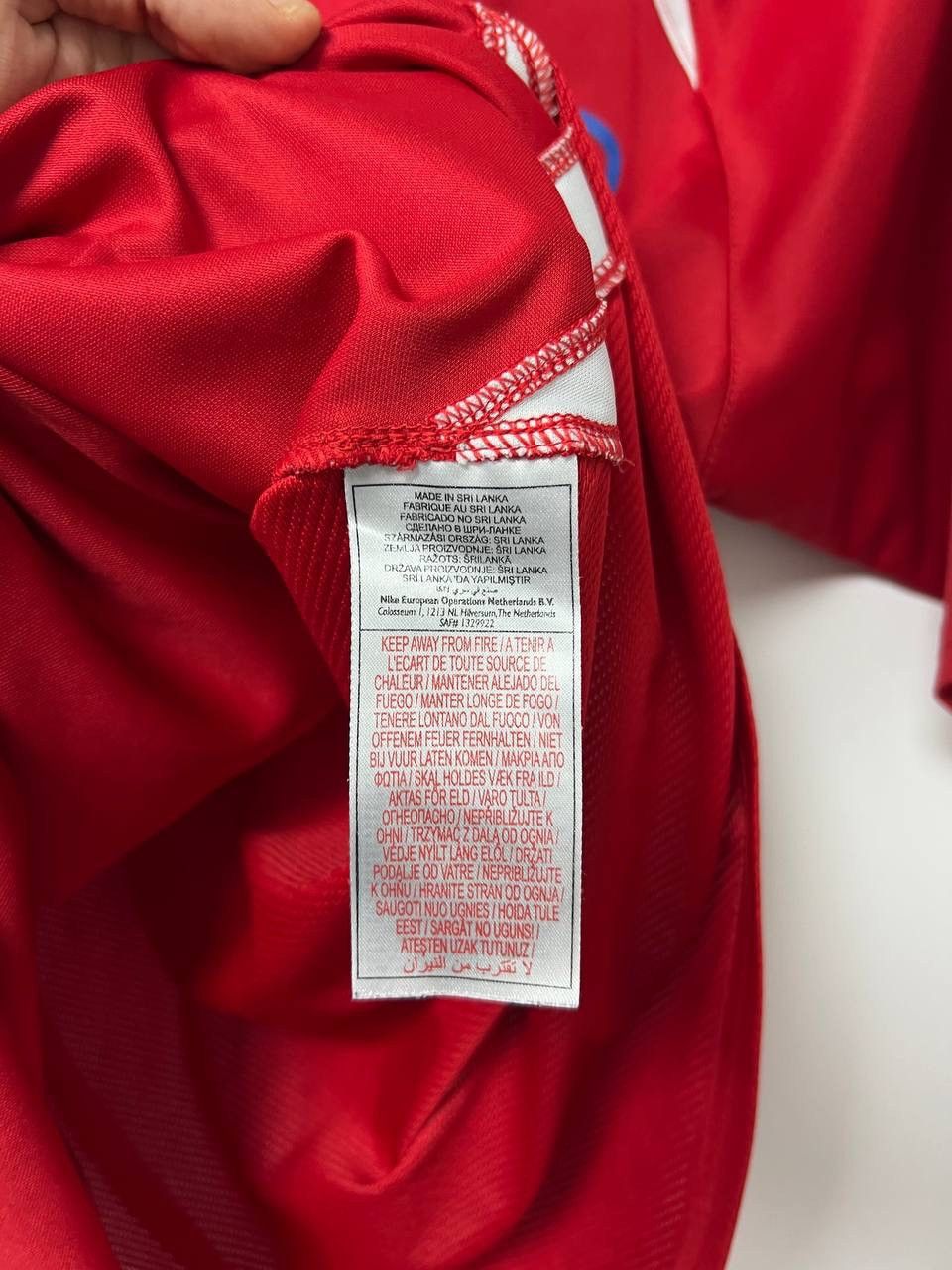 Nike Vintage 00s Nike Team Total 90 Jersey Training Red Mens sz S Size US S / EU 44-46 / 1 - 11 Thumbnail