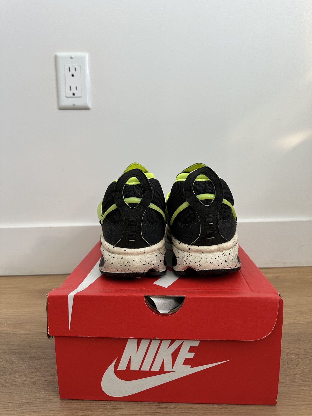 Nike Air Kukini Size US 11 / EU 44 - 4 Thumbnail
