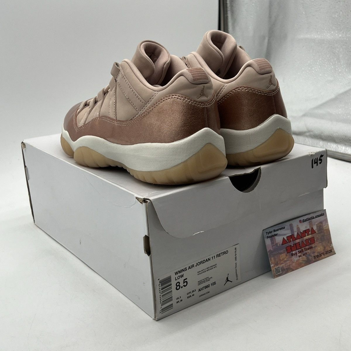Wmns Air Jordan 11 Low Rose gold