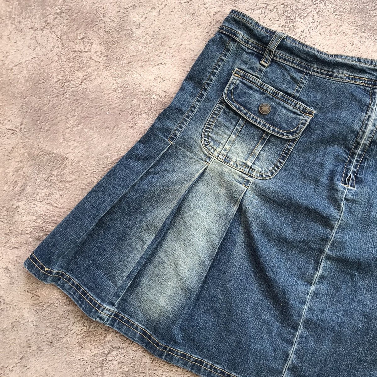Vintage Y2K Vintage Distressed Pleated Midi Skirt Streetwear Slim 30 Size 30" / US 8 / IT 44 - 2 Thumbnail