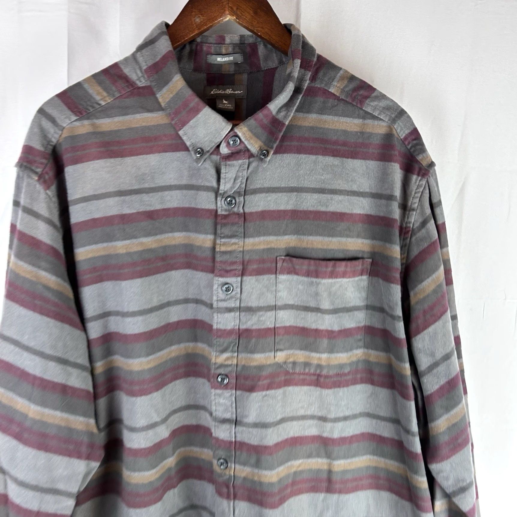 Eddie Bauer VINTAGE Eddie Bauer Long Sleeve Shirt Mens 2XL Gray Red Striped Button Down Size US XXL / EU 58 / 5 - 2 Thumbnail