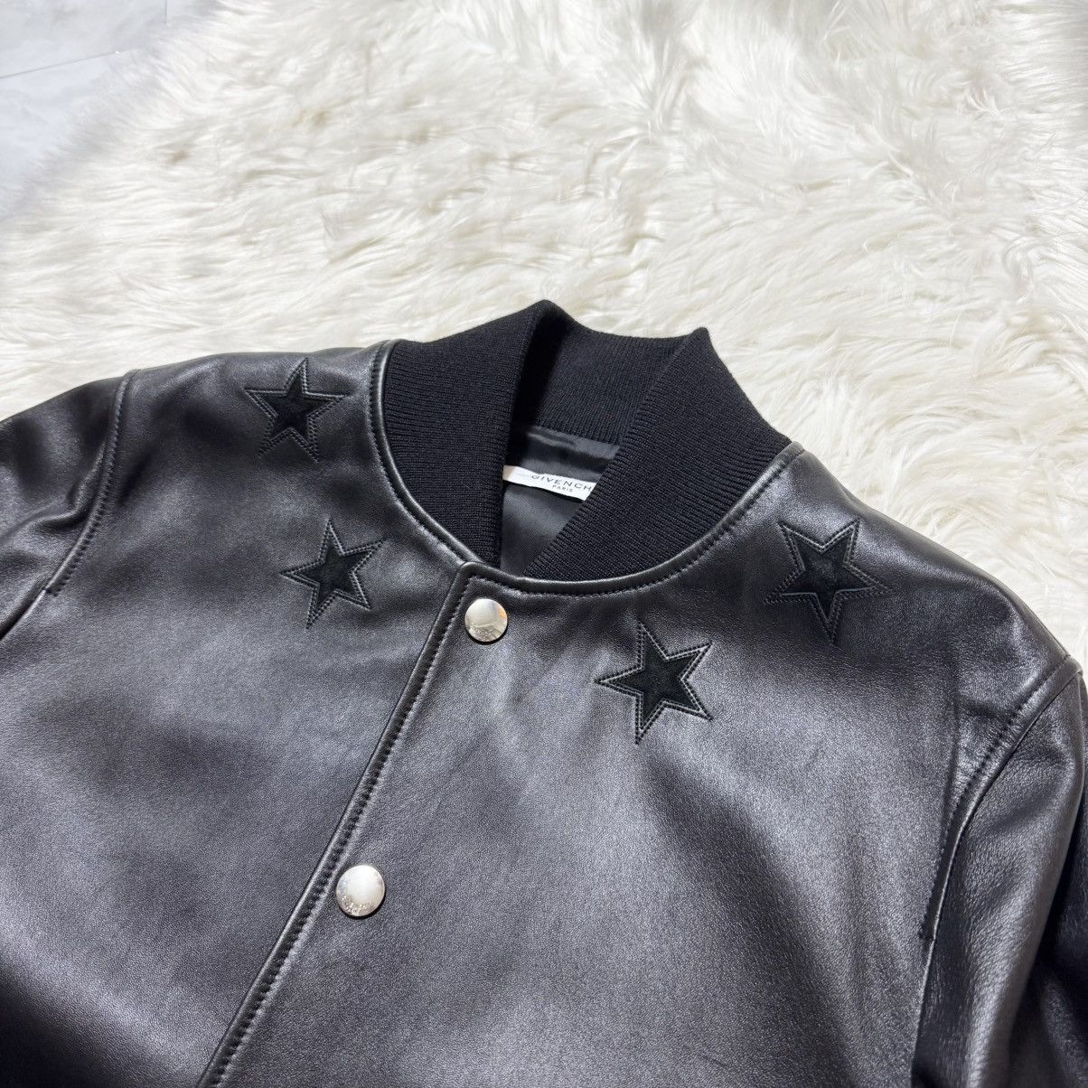 Givenchy Givenchy round star leather bomber jacket 50 Black Size US M / EU 48-50 / 2 - 11 Thumbnail