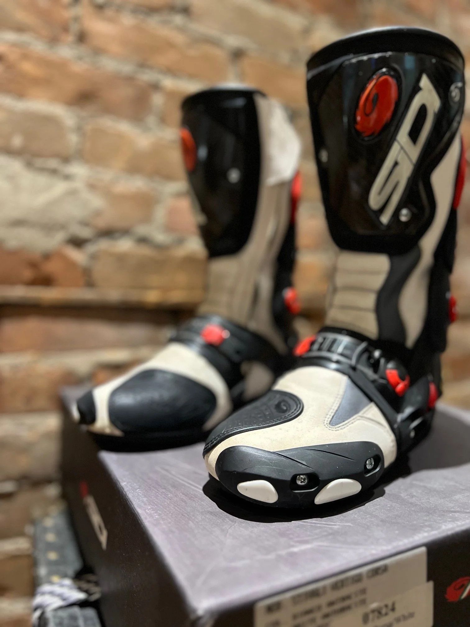 Sidi Sidi Vertigo Corsa Racing Boot – White/Anthracite Size US 9 / EU 42 - 3 Thumbnail