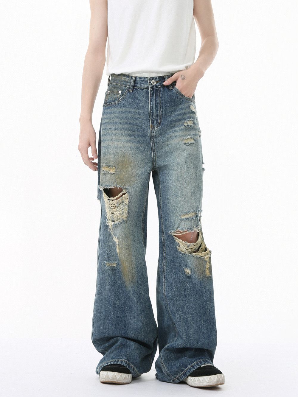 Vintage Men's American-Style Distressed Vintage Wide-Leg Jeans Size US 32 / EU 48 - 2 Thumbnail