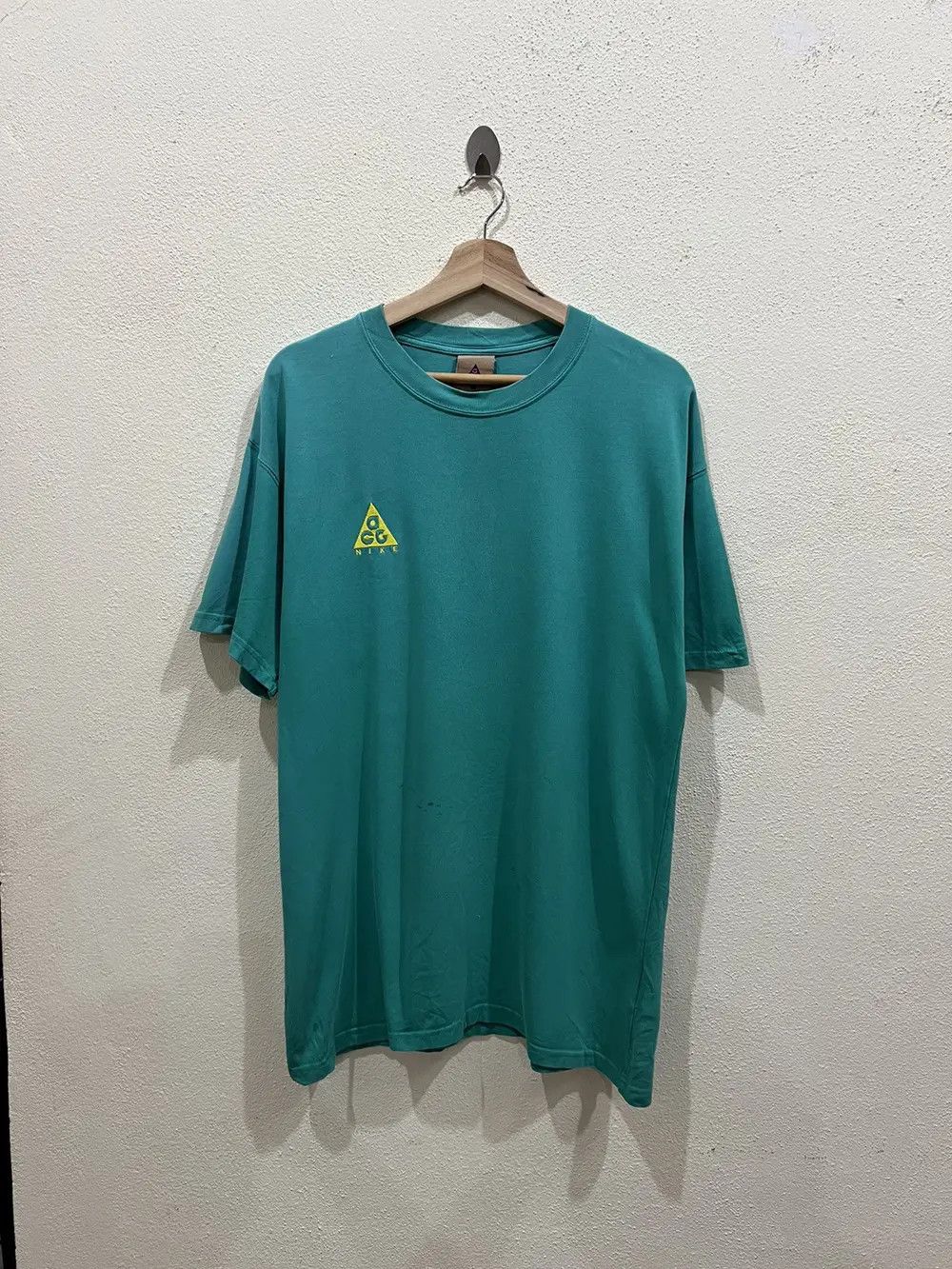Nike ACG Nike ACG Small Logo Tshirt Size US M / EU 48-50 / 2 - 2 Thumbnail