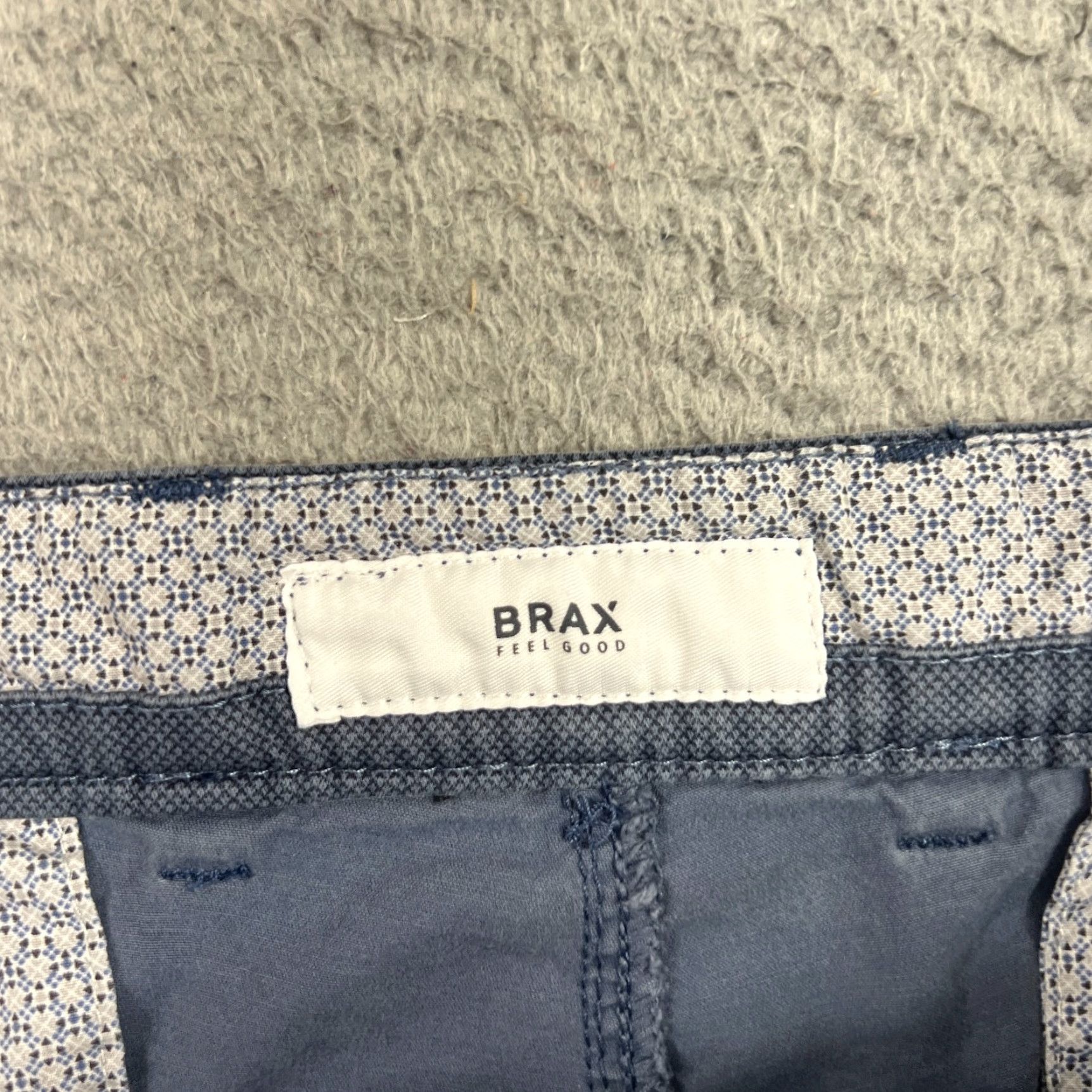 BRAX BRAX Shorts Men 40 Chino Flat Front Blue Breathable Lightweight Casual Mid Rise 11in Inseam Size US 40 / EU 56 - 7 Thumbnail