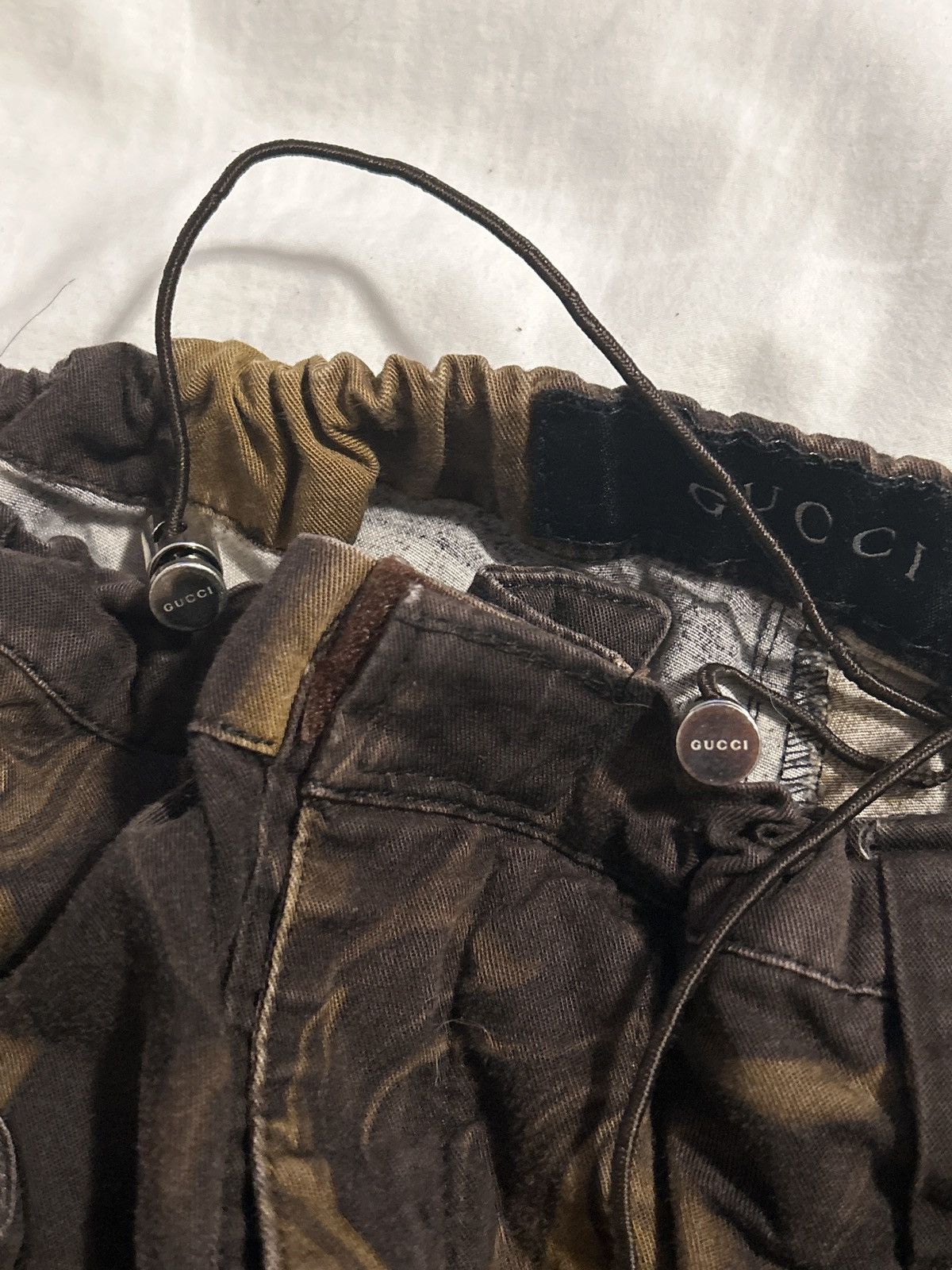 Gucci GUCCI by TOM FORD Olive & Black Cargo Pants Spring 2001 Size US 32 / EU 48 - 6 Thumbnail