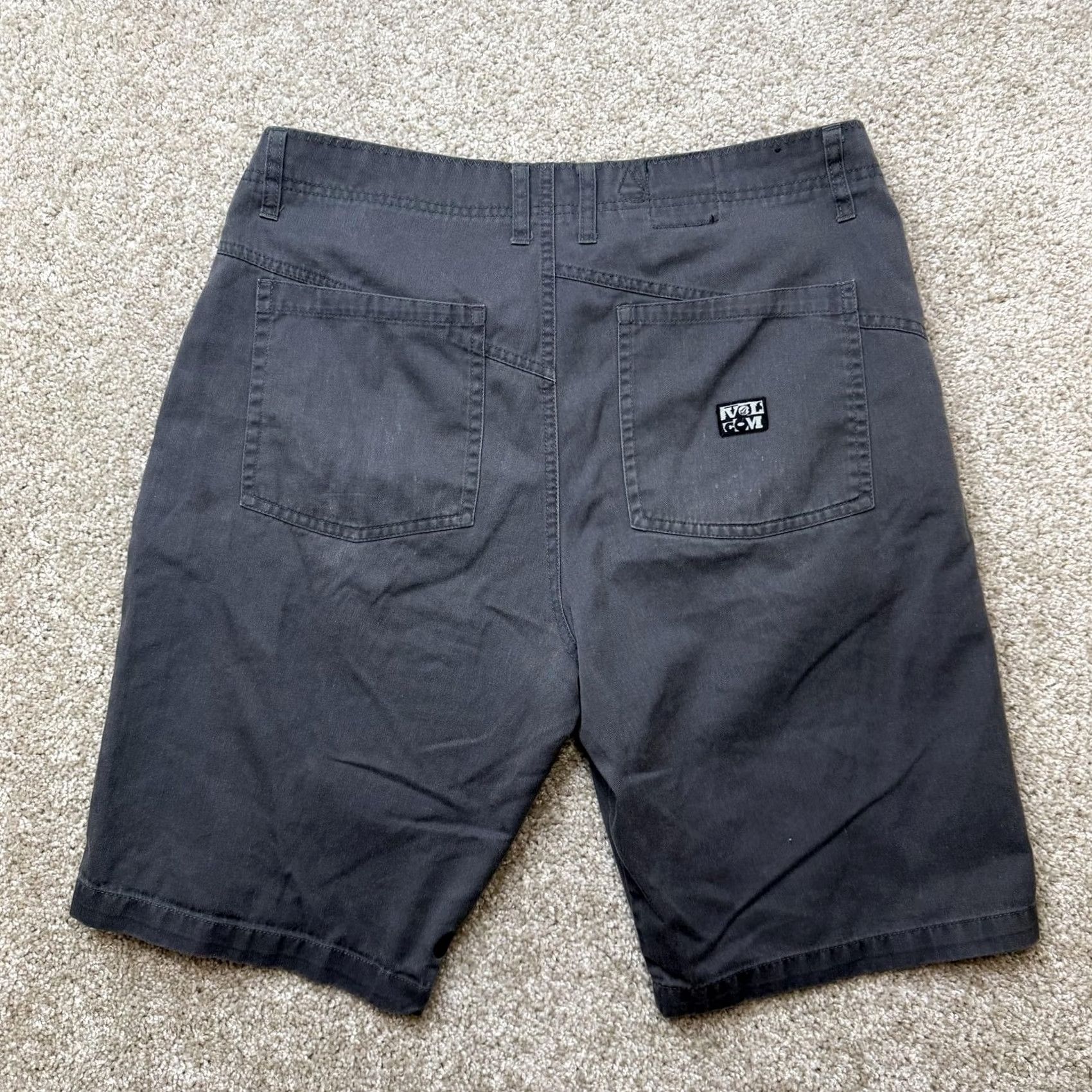 Volcom Volcom Y2K Fairmont 22 Chino Shorts Mens 34 Gray Cotton Flat Front Casual Summer Size US 34 / EU 50 - 5 Thumbnail