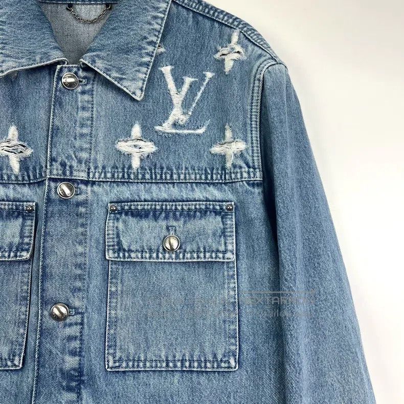 Louis Vuitton Louis Vuitton SS25 Early Spring Men's Collection Logo Sing Size US M / EU 48-50 / 2 - 7 Thumbnail