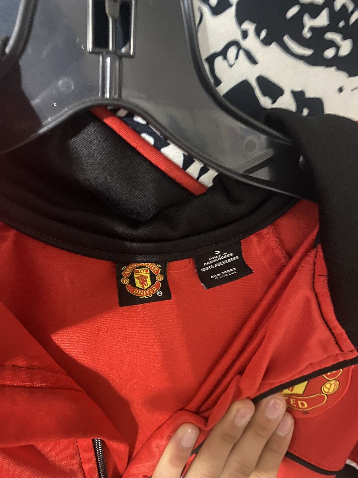 Other Manchester United FC Men's Black and Red Windbreaker Mens S Size US S / EU 44-46 / 1 - 3 Thumbnail