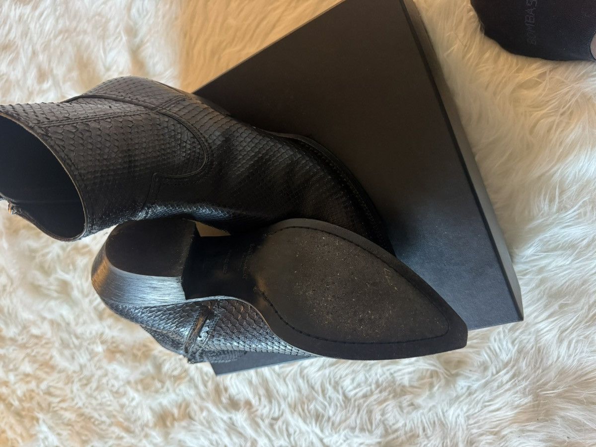 SAINT LAURENT PARIS PYTHON LUKAS 40 ZIP BOOTS display picture 3