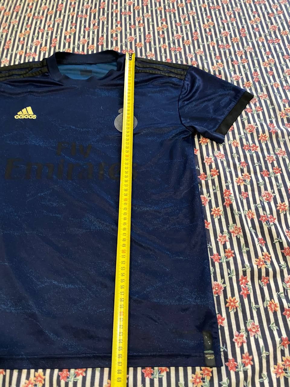 Adidas Vintage Adidas Y2K Logo Jersey Size M Size US M / EU 48-50 / 2 - 10 Thumbnail