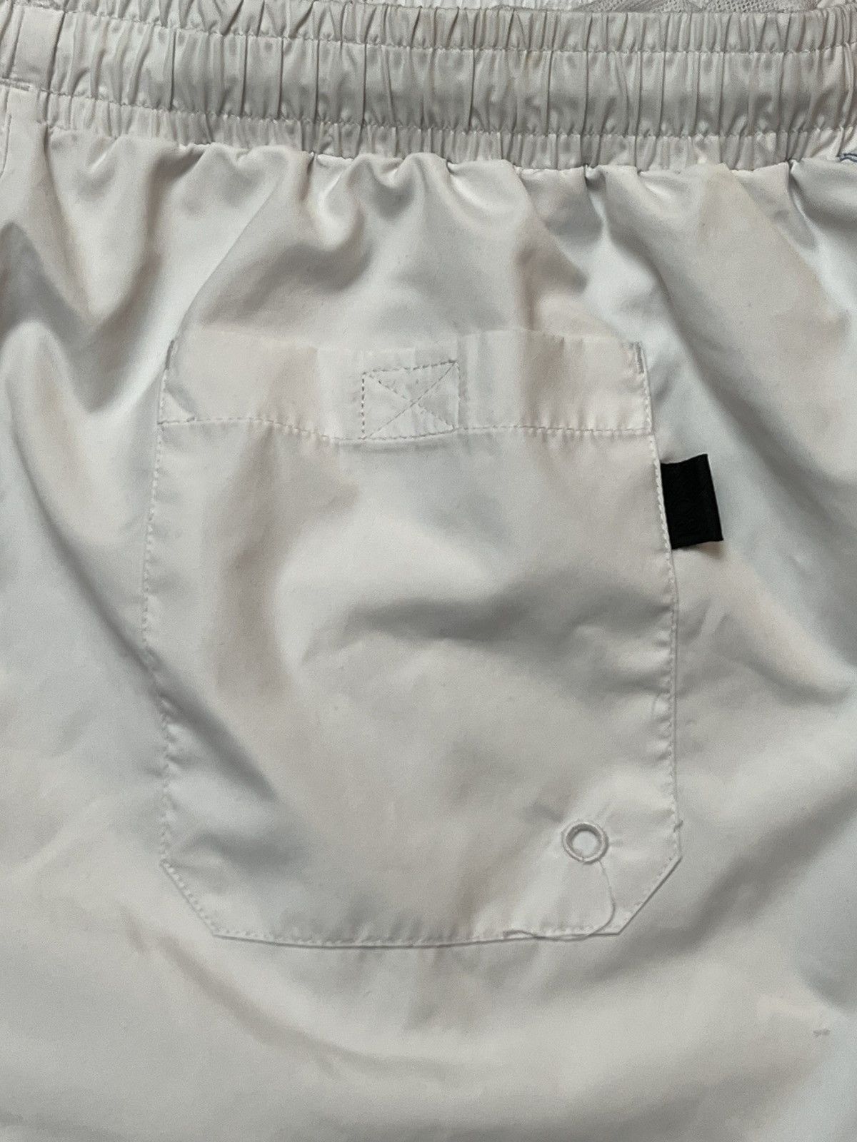Hugo Boss Hugo Boss Seabream Logo Swim Shorts White Size US 32 / EU 48 - 8 Thumbnail