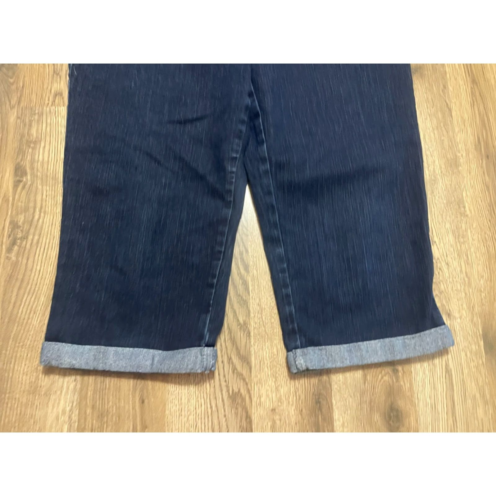 Gloria Vanderbilt VINTAGE Gloria Vanderbilt Jeans Woman's 12 Capri Denim Amanda Capris Blue 5-Pocket Regular Rise High Waist Cotton Blend Denim Inseam 18 Girls? Size 34" / US 12 / IT 48 - 3 Thumbnail