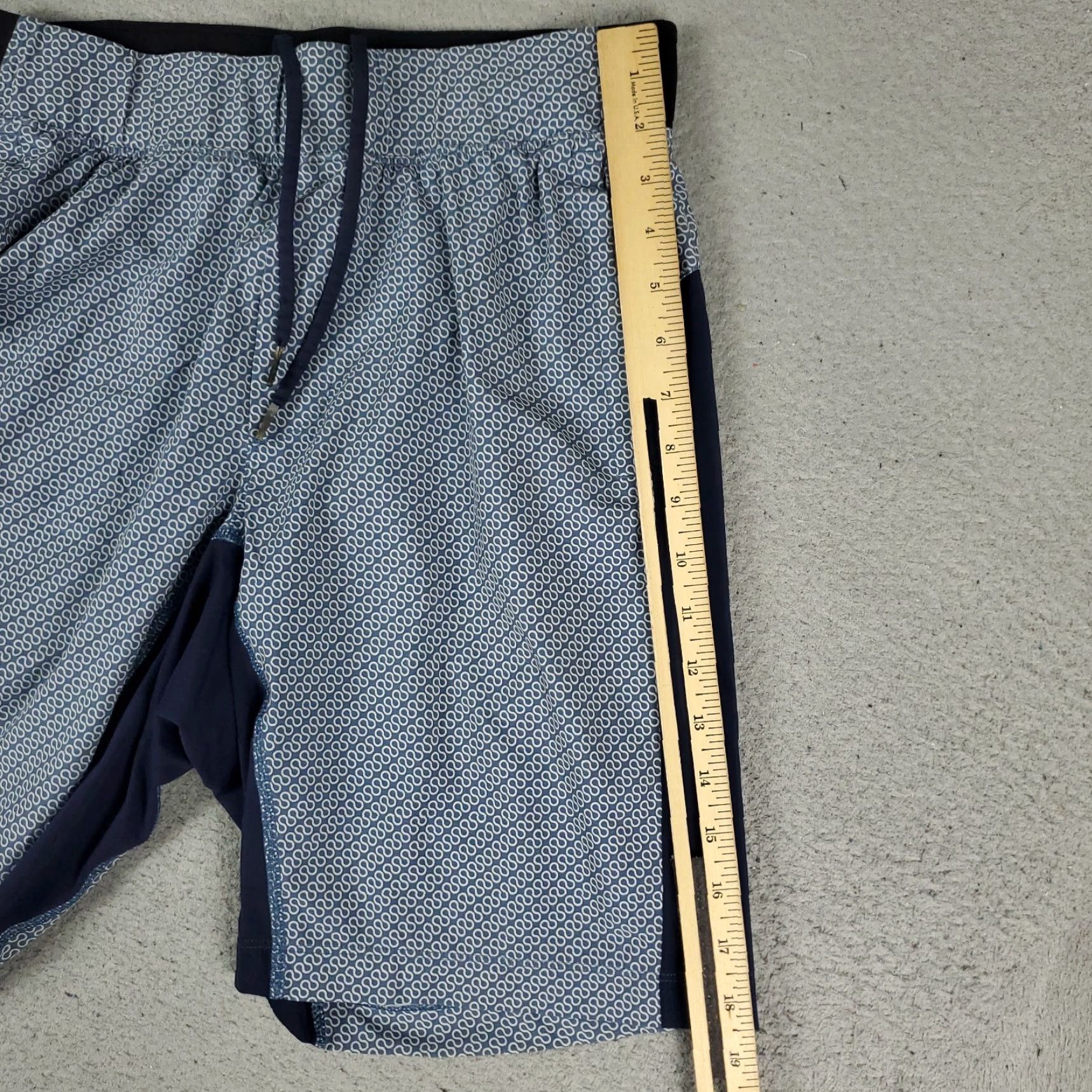 Lululemon Lululemon Shorts Mens M Blue Geometric Lace Tie Stretch Activewear Casual 90s? Size US 31 - 5 Thumbnail