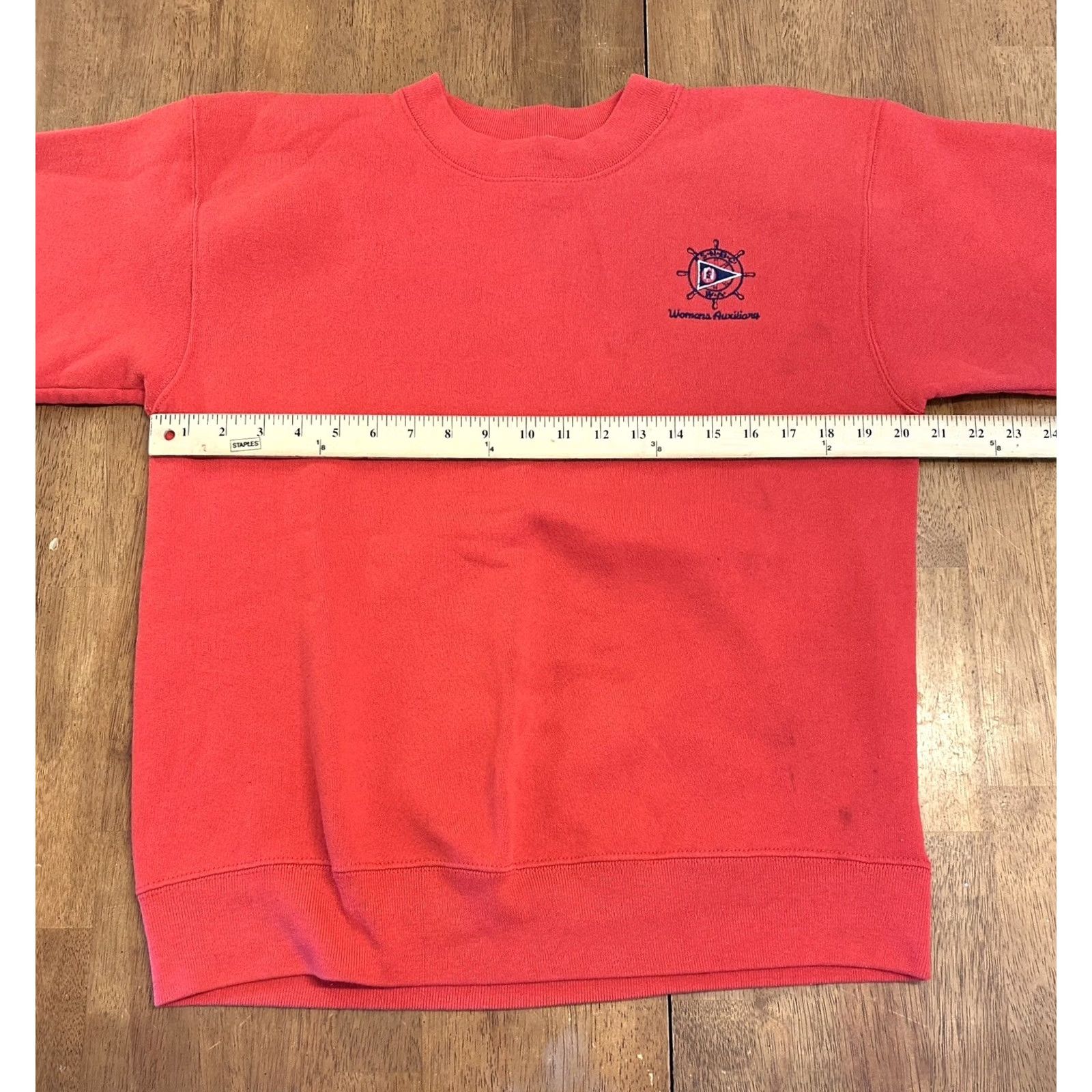 Soffe VINTAGE Soffe Ladies Auxiliary Crewneck Sweatshirt 90s Large Red Made In USA Womens Size L / US 10 / IT 46 - 6 Thumbnail