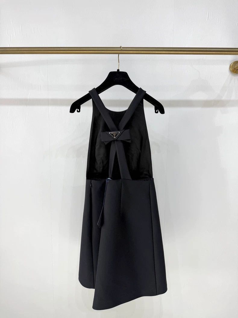 Prada New Prada Black OpenBack Dress with Bow-2506 Size S / US 4 / IT 40 - 3 Thumbnail
