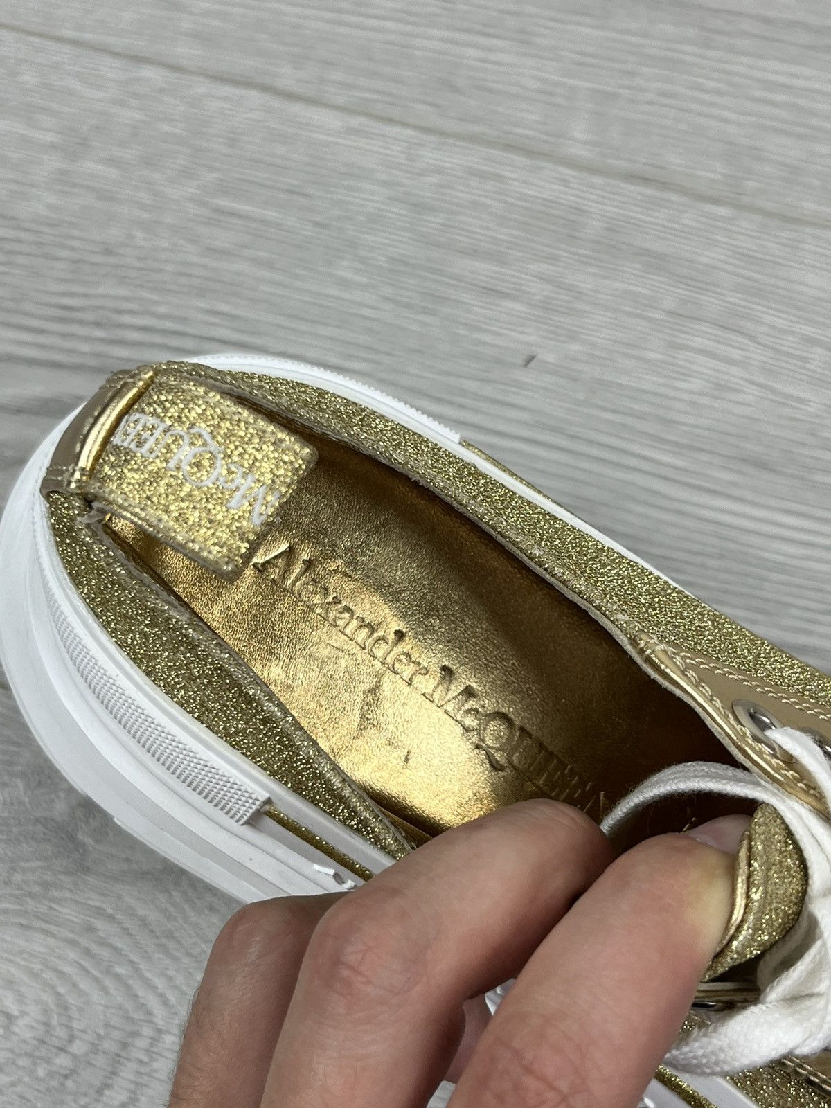 Alexander McQueen Alexander McQueen Gold Glitter Trainers Sneakers Women’s Size US 9.5 / IT 39.5 - 14 Thumbnail