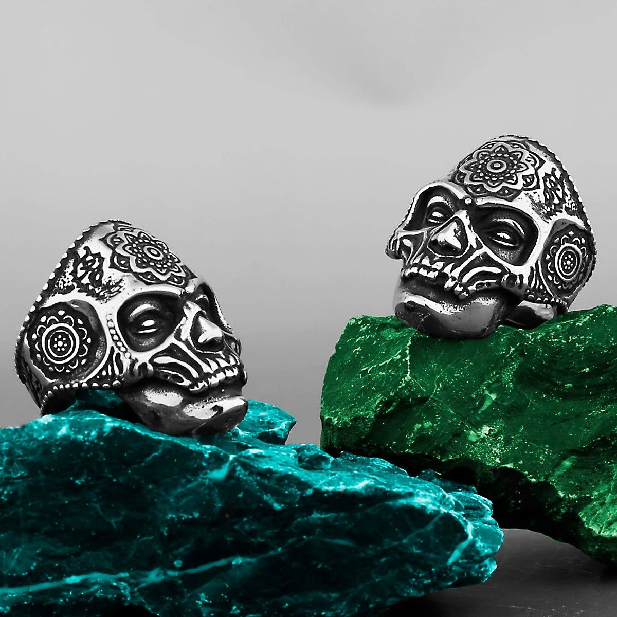 Vintage Heavy Skull Ring Size 44 - 1 Thumbnail