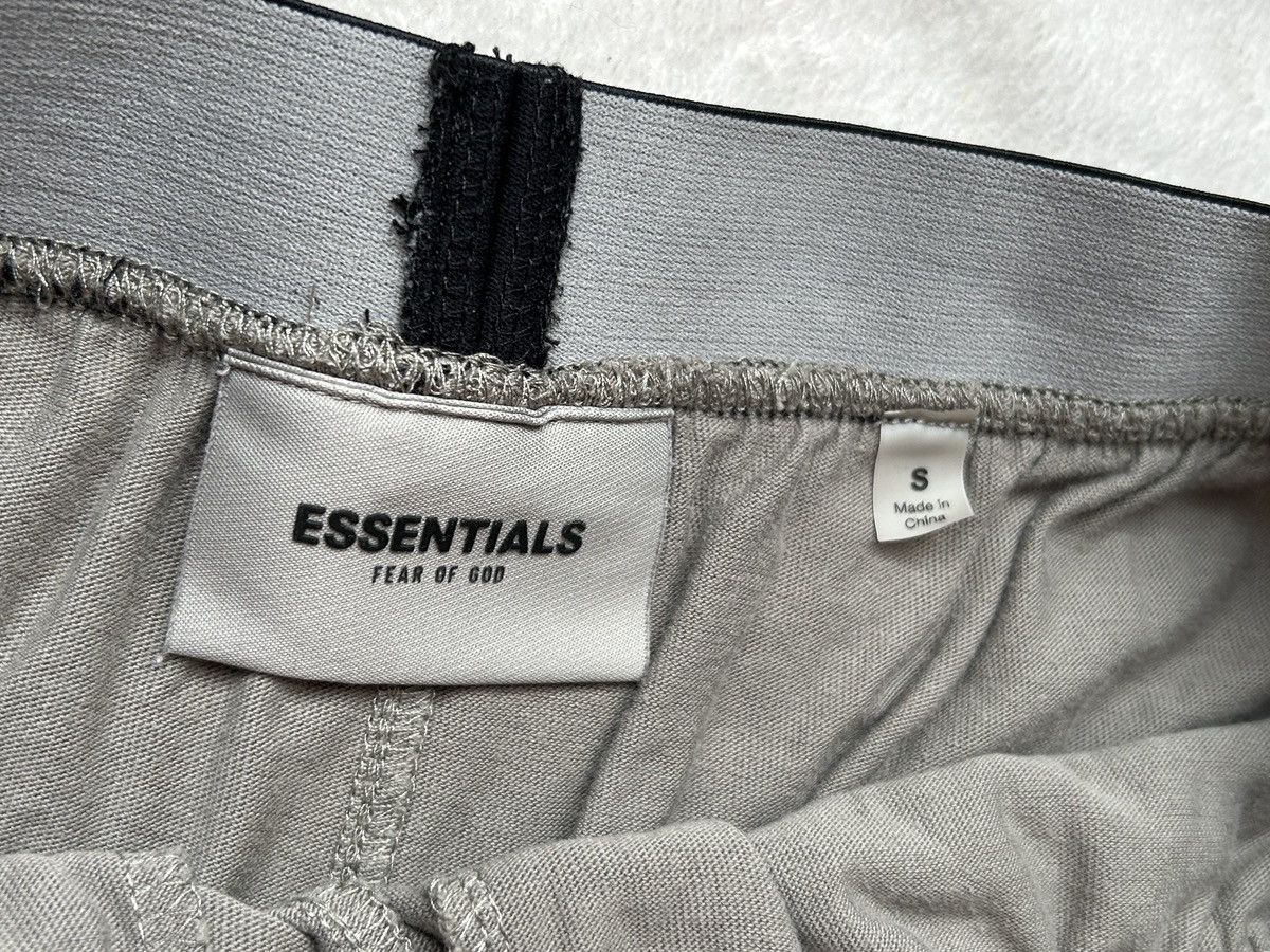 Essentials × Fear of God Fear of God Essentials Soft Fitted Logo Lounge Pants size S Size US 28 / EU 44 - 6 Thumbnail