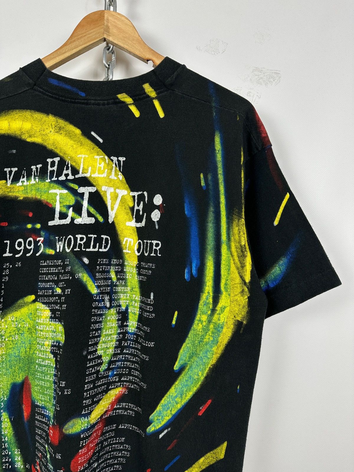 Band Tees 1993 Vintage Van Halen Live AOP World Tour Band T-Shirt Size US L / EU 52-54 / 3 - 13 Thumbnail