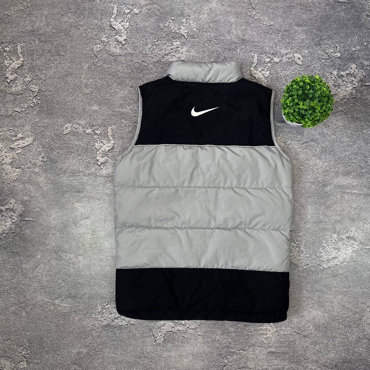 Nike Vintage 90s Nike Vest Grey Big Swoosh Logo Rare Nike Y2K Size US S / EU 44-46 / 1 - 5 Thumbnail