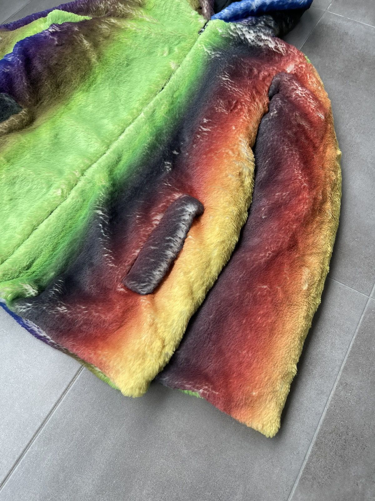 Other UK !DS! SS23 AGR Gradient Faux Fur Jacket Size US M / EU 48-50 / 2 - 8 Thumbnail