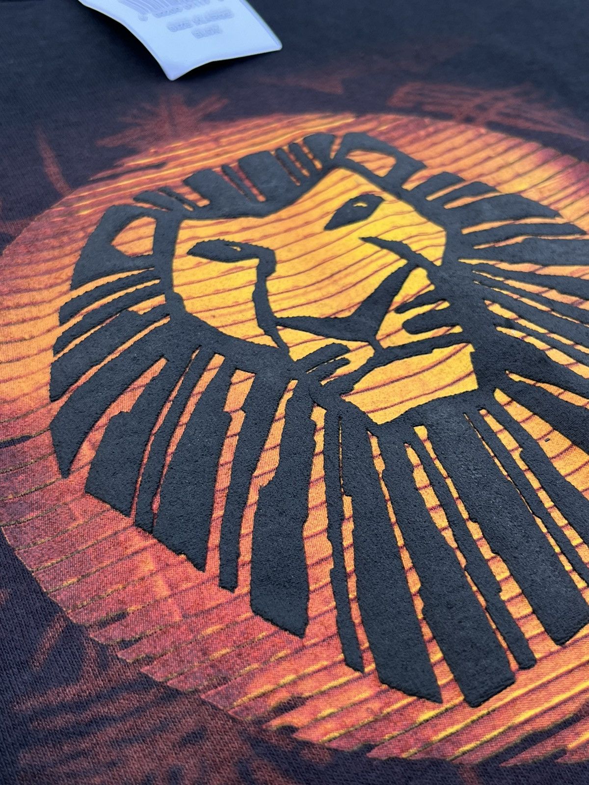 Disney VINTAGE 00’S THE LION KING MUSICAL DISNEY PRESENTS T-SHIRT Size US XL / EU 56 / 4 - 5 Thumbnail