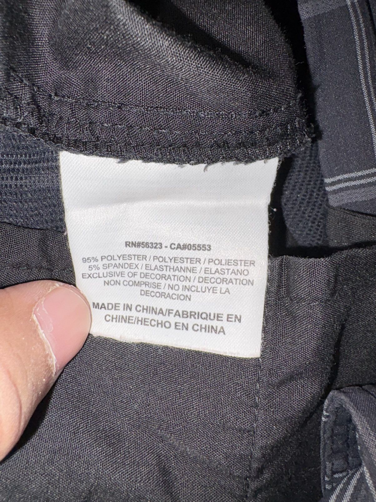 Nike Nike Golf Black chequered button up shorts size 36 Size US 36 / EU 52 - 7 Thumbnail