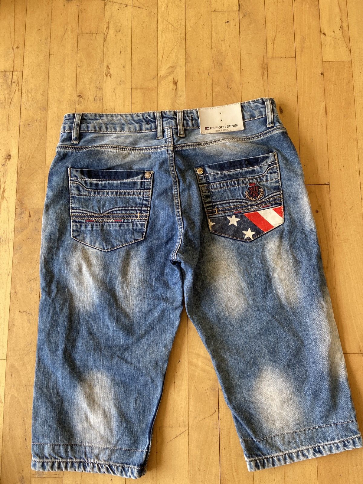 Tommy Hilfiger Rare Vintage Tommy Hillfiger jorts/shorts Size US 34 / EU 50 - 1 Thumbnail