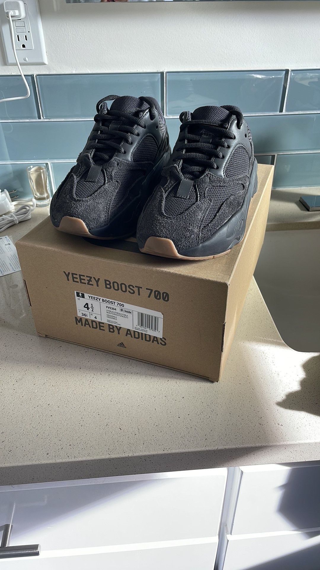 Adidas × Yeezy Yeezy Boost 700 Utility Black Size US 6.5 / IT 36.5 - 1 Thumbnail