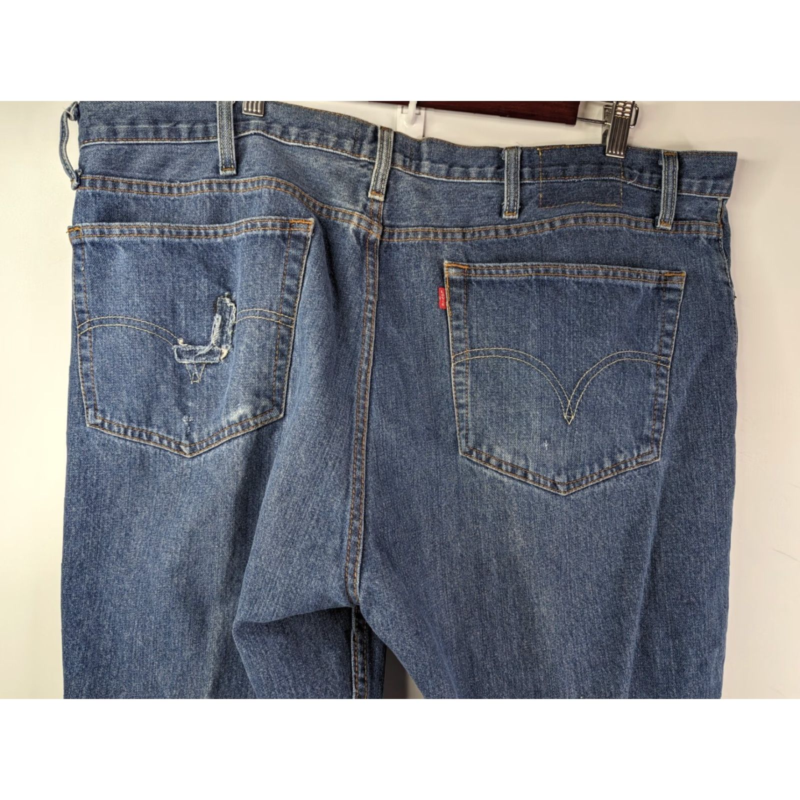 Levi's VINTAGE Levi's 501 Jeans Straight Leg 501 Regular Men 44x31 Blue Denim Button Fly 5-Pocket Classic Grunge 90s Rock USA Size US 44 / EU 60 - 6 Thumbnail