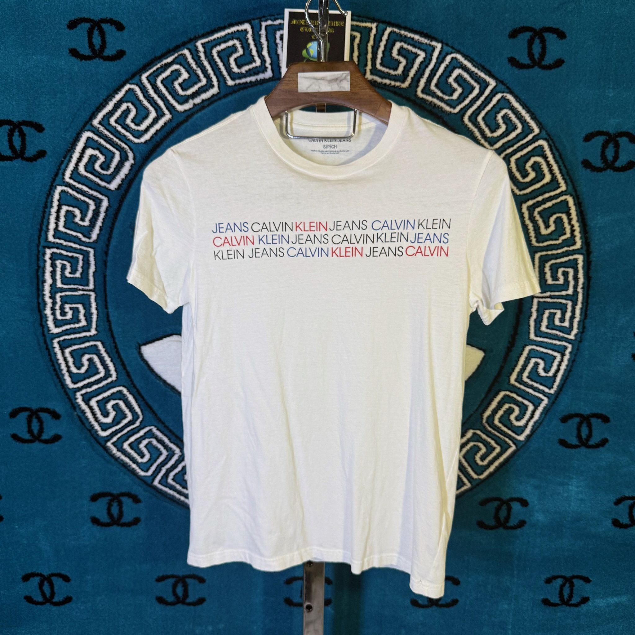 Calvin Klein THE ICONIC CALVIN KLEIN LOGOS SCRIPT SHIRT Size US XL / EU 56 / 4 - 1 Preview